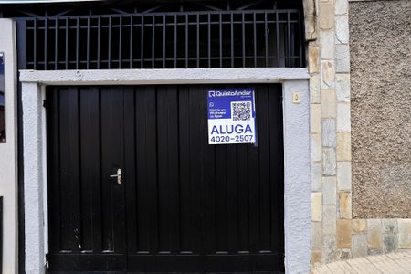 Casa para alugar com 200m², 3 quartos e 1 vagaFachada com Plaquinha