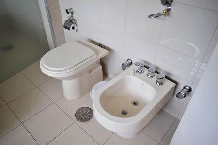 Apartamento à venda com 267m², 4 quartos e 4 vagasBanheiro Suíte Principal