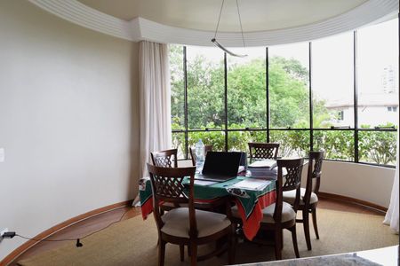 Apartamento à venda com 267m², 4 quartos e 4 vagasSala