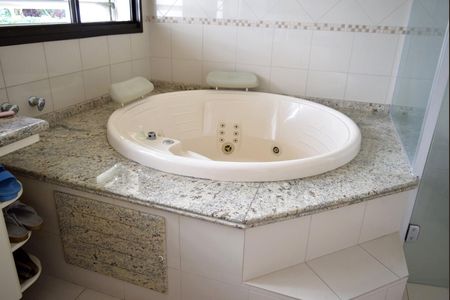 Apartamento à venda com 267m², 4 quartos e 4 vagasBanheiro Suíte Principal