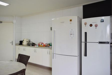 Apartamento à venda com 267m², 4 quartos e 4 vagasCozinha