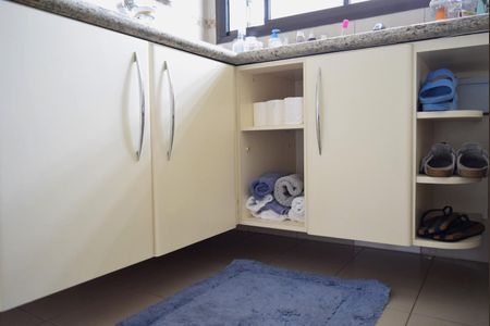 Apartamento à venda com 267m², 4 quartos e 4 vagasBanheiro Suíte Principal