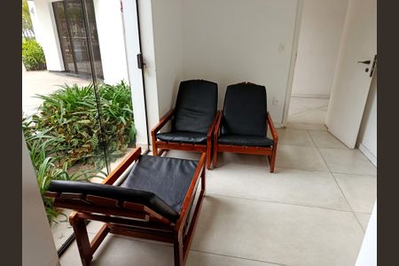 Apartamento à venda com 267m², 4 quartos e 4 vagas Apartamento à venda com 267m², 4 quartos e 4 vagasSauna