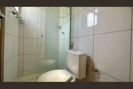 Apartamento à venda com 60m², 2 quartos e 2 vagas Apartamento à venda com 60m², 2 quartos e 2 vagasBanheiro