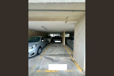 Apartamento à venda com 60m², 2 quartos e 2 vagas Apartamento à venda com 60m², 2 quartos e 2 vagasVagas de garagem