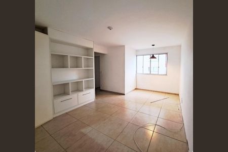 Sala de apartamento para alugar com 2 quartos, 55m² em Bandeiras, Osasco