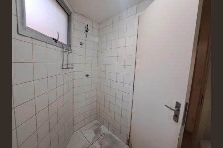 Apartamento para alugar com 55m², 2 quartos e 1 vaga Apartamento para alugar com 55m², 2 quartos e 1 vagaBanheiro
