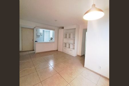 Sala de apartamento para alugar com 2 quartos, 55m² em Bandeiras, Osasco