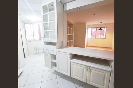 Cozinha de apartamento para alugar com 2 quartos, 55m² em Bandeiras, Osasco