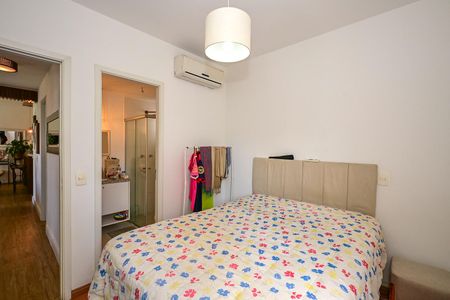 Apartamento à venda com 75m², 2 quartos e 2 vagasSuíte