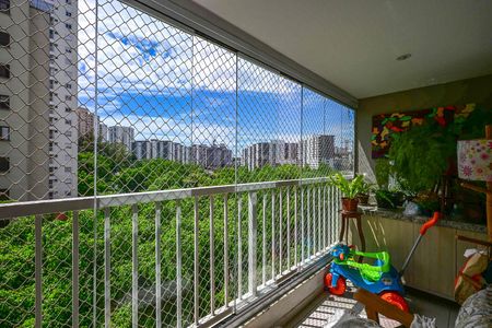 Varanda de apartamento à venda com 2 quartos, 75m² em Vila Andrade, São Paulo