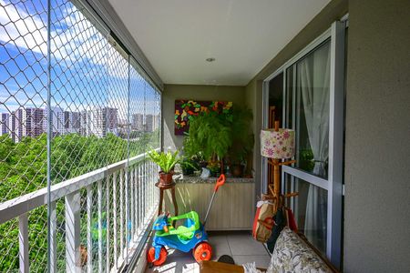 Varanda de apartamento à venda com 2 quartos, 75m² em Vila Andrade, São Paulo