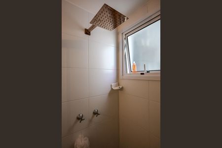 Apartamento à venda com 75m², 2 quartos e 2 vagasChuveiro da Suíte