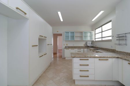 Apartamento à venda com 259m², 2 quartos e 2 vagasCozinha