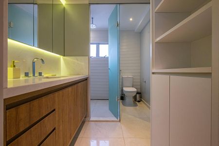 Apartamento para alugar com 100m², 2 quartos e 1 vaga Apartamento para alugar com 100m², 2 quartos e 1 vagaSuíte 1 - Banheiro