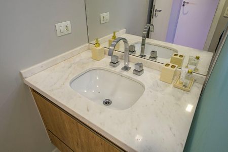 Apartamento para alugar com 100m², 2 quartos e 1 vaga Apartamento para alugar com 100m², 2 quartos e 1 vagaSuíte 2 - Banheiro