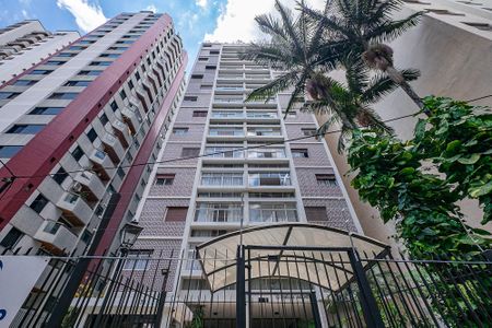 Apartamento para alugar com 100m², 2 quartos e 1 vaga Apartamento para alugar com 100m², 2 quartos e 1 vagaFachada