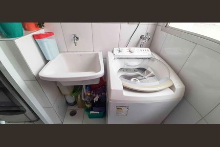 Apartamento à venda com 65m², 3 quartos e 1 vagaÁrea de Serviço