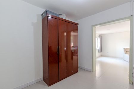 Dormitório 1 de apartamento para alugar com 2 quartos, 98m² em Santana, Porto Alegre