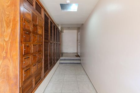 Apartamento para alugar com 98m², 2 quartos e 1 vagaHall social