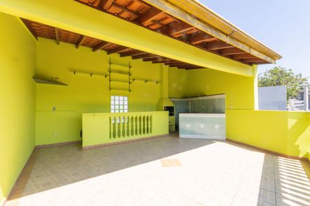 Casa à venda com 910m², 4 quartos e sem vaga Casa à venda com 910m², 4 quartos e sem vagaTerraço