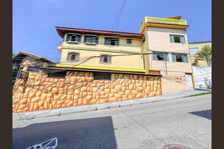 Casa à venda com 910m², 4 quartos e sem vaga Casa à venda com 910m², 4 quartos e sem vagaFachada
