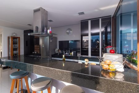 Apartamento à venda com 126m², 3 quartos e 2 vagasCozinha