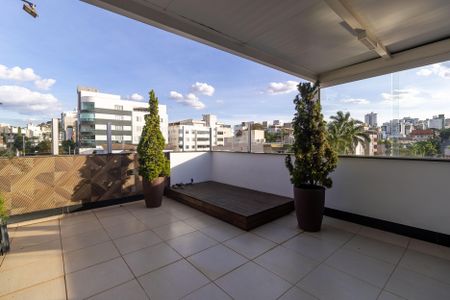 Apartamento à venda com 126m², 3 quartos e 2 vagasVaranda