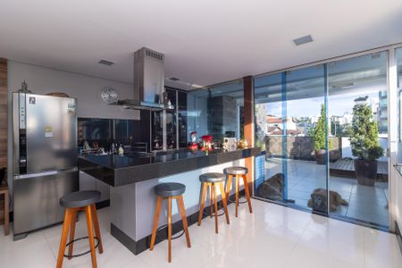 Apartamento à venda com 126m², 3 quartos e 2 vagasCozinha