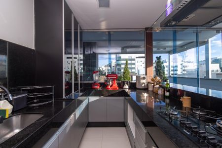 Apartamento à venda com 126m², 3 quartos e 2 vagasCozinha