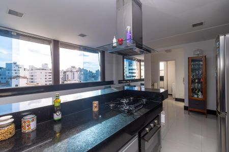Apartamento à venda com 126m², 3 quartos e 2 vagasCozinha