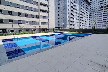 Apartamento à venda com 38m², 2 quartos e sem vagaÁrea comum - Piscina