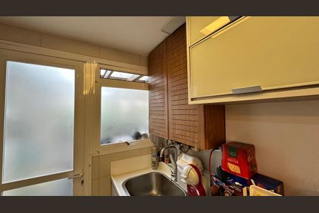 Apartamento à venda com 87m², 3 quartos e 2 vagas Apartamento à venda com 87m², 3 quartos e 2 vagasÁrea de Serviço