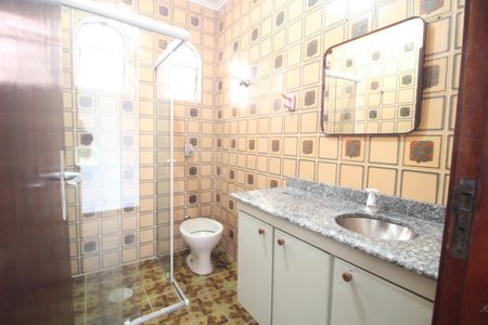 Casa para alugar com 110m², 3 quartos e 2 vagasSuíte / banheiro