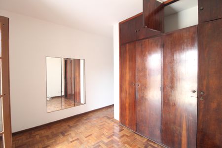 Casa para alugar com 110m², 3 quartos e 2 vagasSuíte