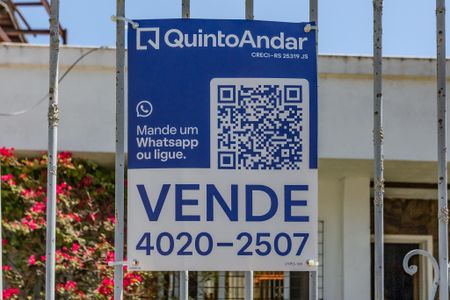 Casa à venda com 170m², 2 quartos e 5 vagasPlaca Close