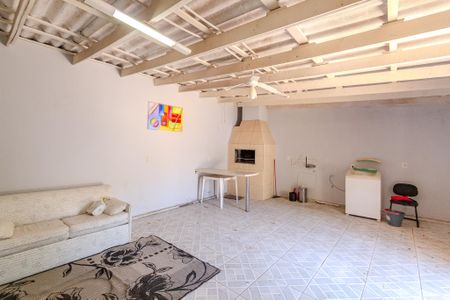 Casa à venda com 170m², 2 quartos e 5 vagasChurrasqueira
