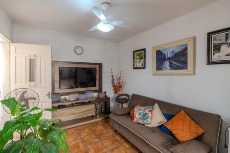 Sala de TV de casa à venda com 2 quartos, 170m² em Cavalhada, Porto Alegre