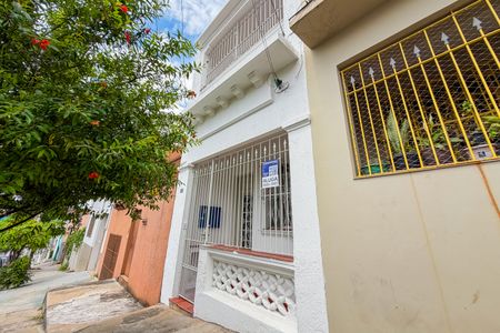 Casa para alugar com 90m², 2 quartos e sem vaga Casa para alugar com 90m², 2 quartos e sem vagaFachada