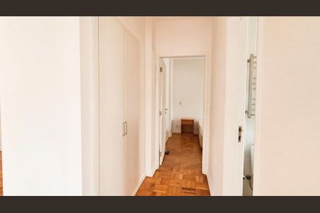 Apartamento à venda com 90m², 2 quartos e 1 vagaCorredor