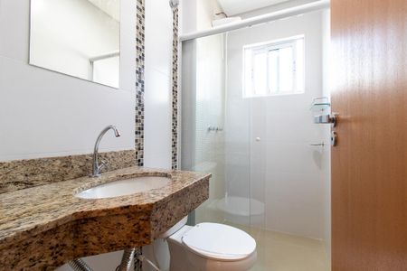 Apartamento para alugar com 77m², 3 quartos e 1 vaga Apartamento para alugar com 77m², 3 quartos e 1 vagaBanheiro da Suíte