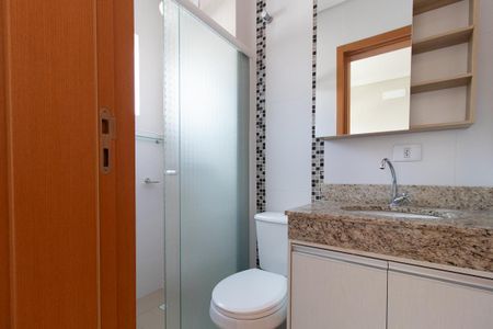 Apartamento para alugar com 77m², 3 quartos e 1 vaga Apartamento para alugar com 77m², 3 quartos e 1 vagaBanheiro da Suíte