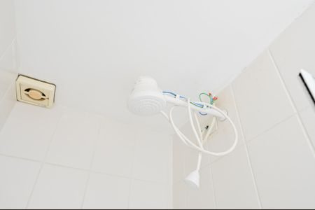 Banheiro Social de kitnet/studio para alugar com 1 quarto, 34m² em Vila Monte Alegre, São Paulo