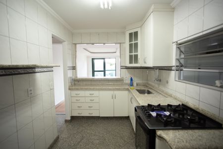 Apartamento à venda com 82m², 3 quartos e 2 vagasCOZINHA