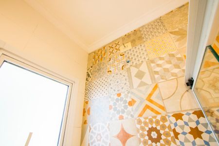 Casa à venda com 110m², 2 quartos e 2 vagasBanheiro do quarto 1