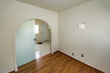 Casa para alugar com 3 quartos, 180m² em Cândida Ferreira, Belo Horizonte