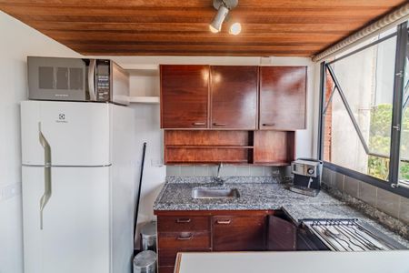 Cozinha de apartamento para alugar com 1 quarto, 42m² em Sumarezinho, São Paulo