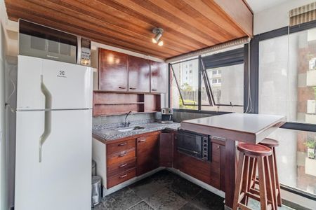 Cozinha de apartamento para alugar com 1 quarto, 42m² em Sumarezinho, São Paulo