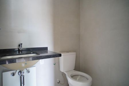 Banheiro  suíte  de apartamento à venda com 2 quartos, 65m² em Auxiliadora, Porto Alegre