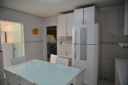 Casa à venda com 108m², 3 quartos e 3 vagasCozinha